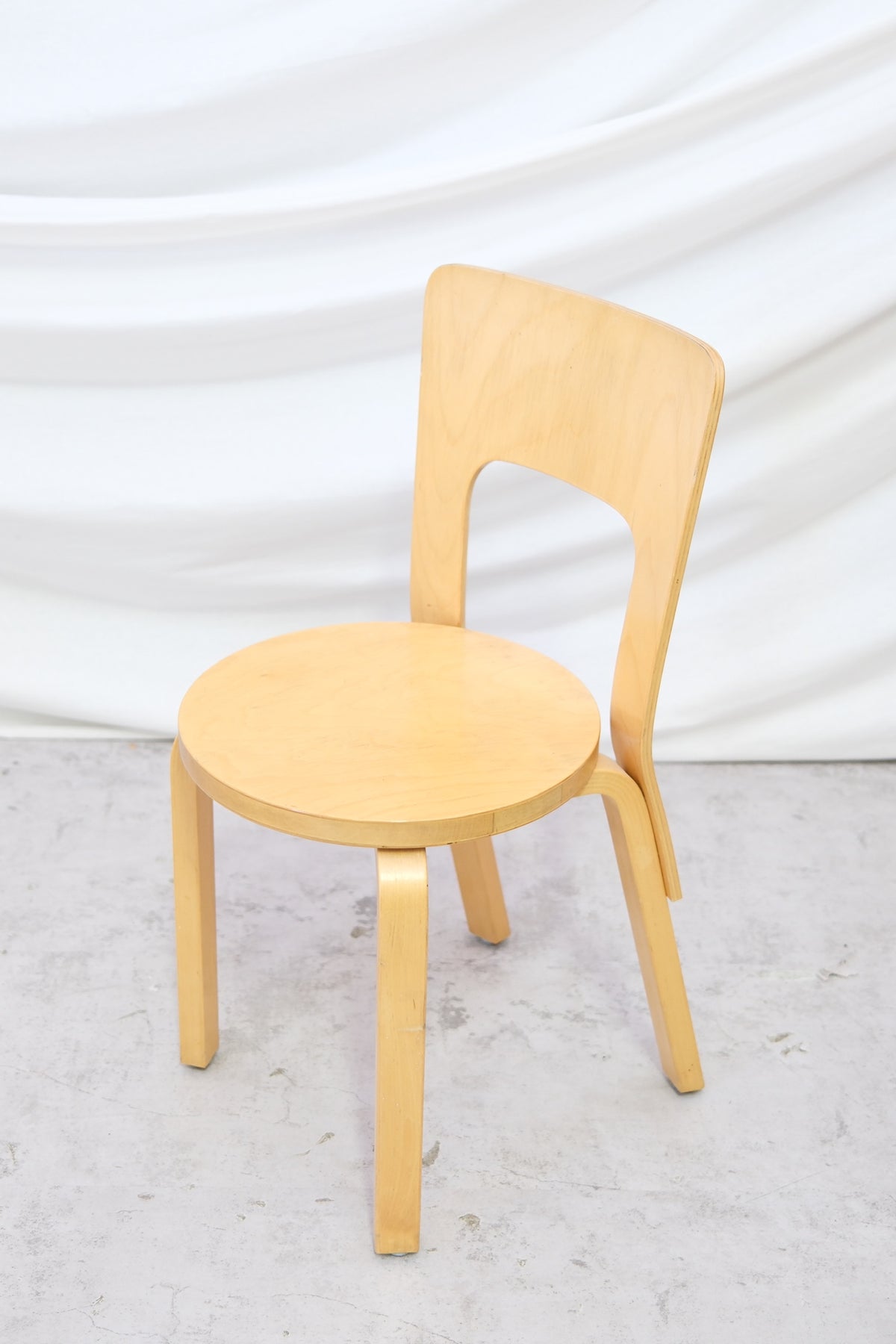 Alvar Aalto Artek 66 -koivutuolit