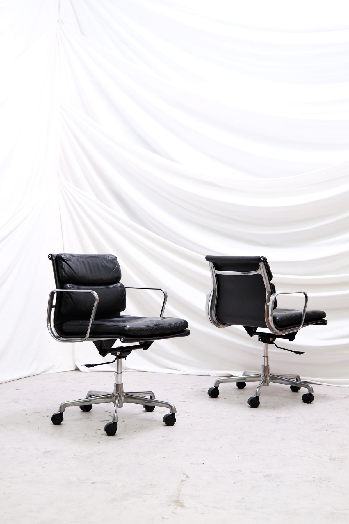EA217 Soft Pad -tuoli – Charles & Ray Eames, valmistaja ICF, Italia