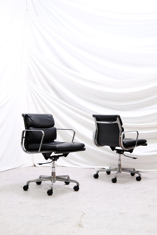 EA217 Soft Pad -tuoli – Charles & Ray Eames, valmistaja ICF, Italia