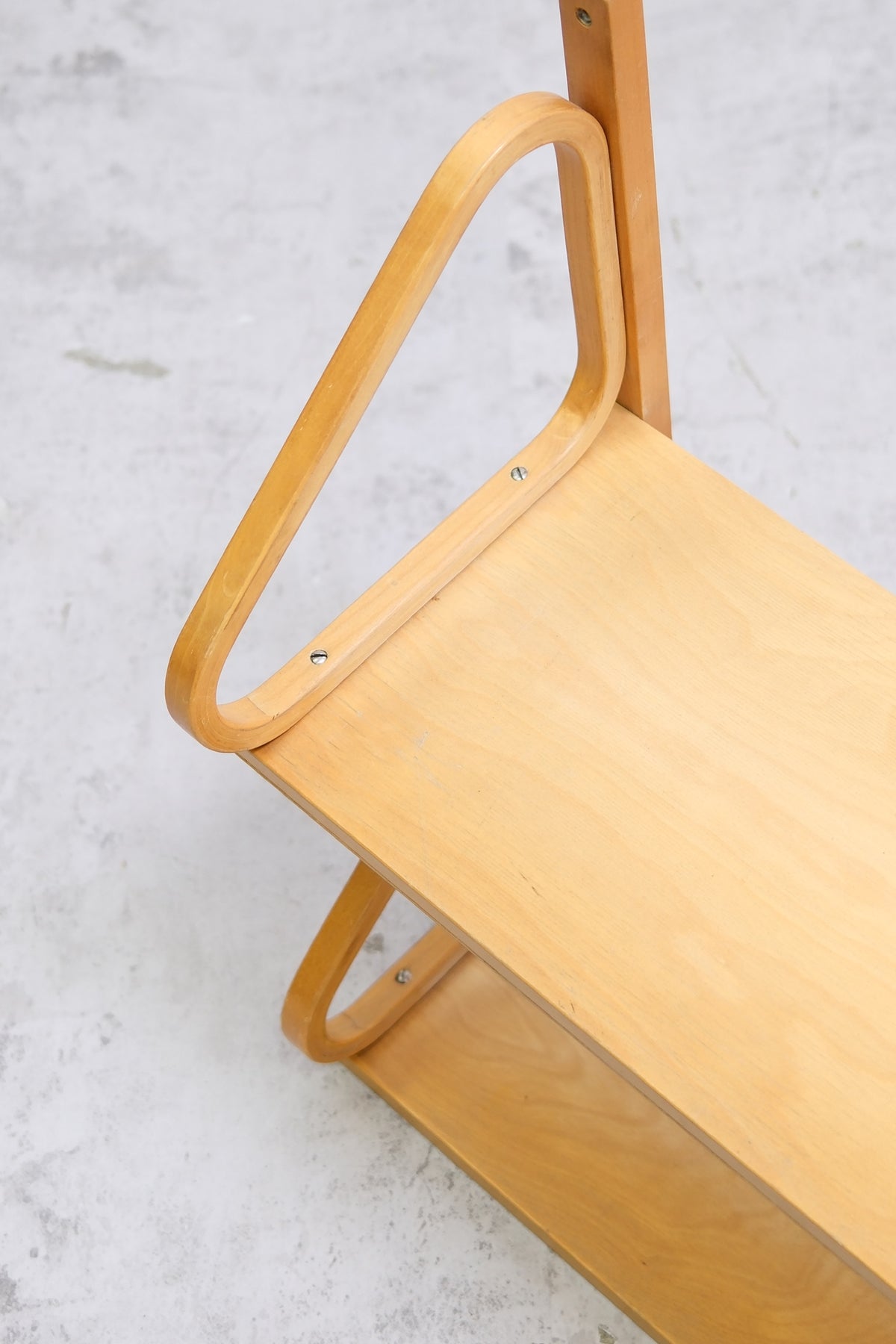 Alvar Aalto 112B -kaksiosainen seinähylly