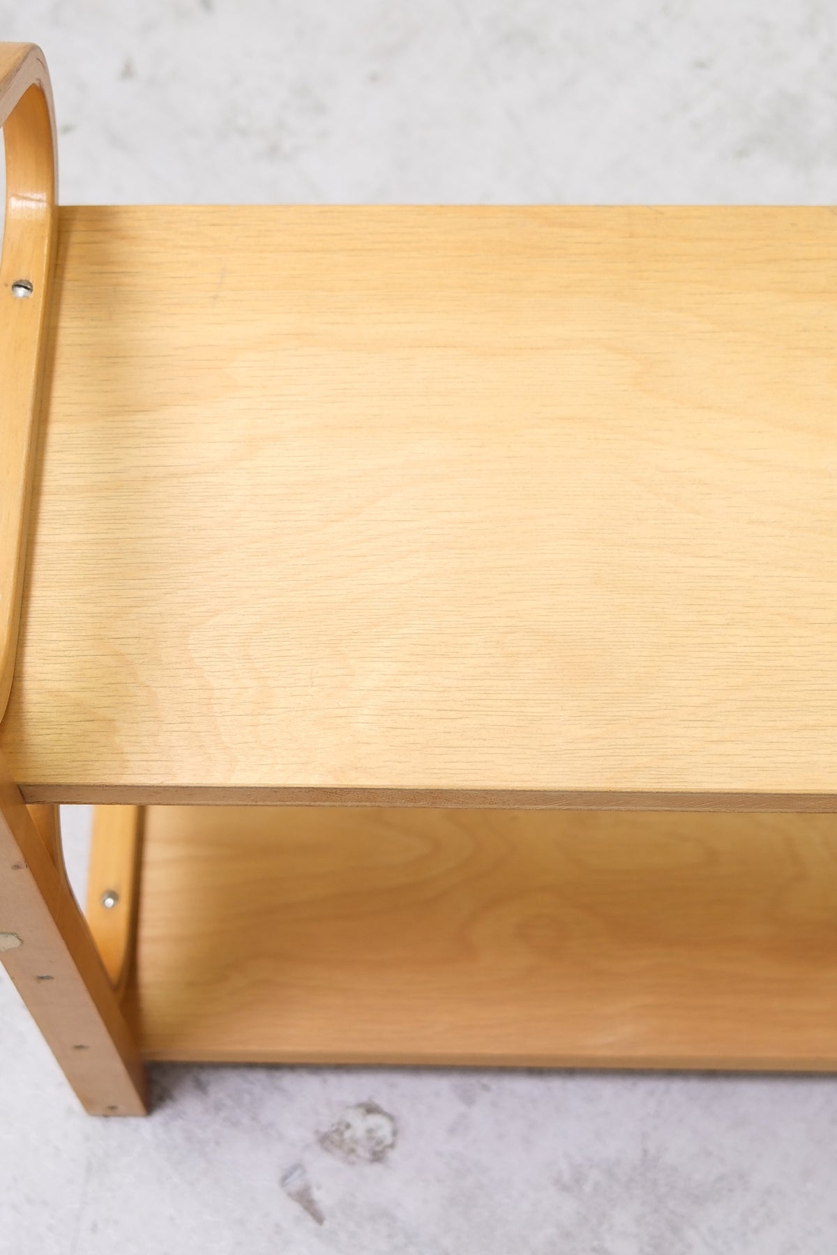 Alvar Aalto 112B -kaksiosainen seinähylly