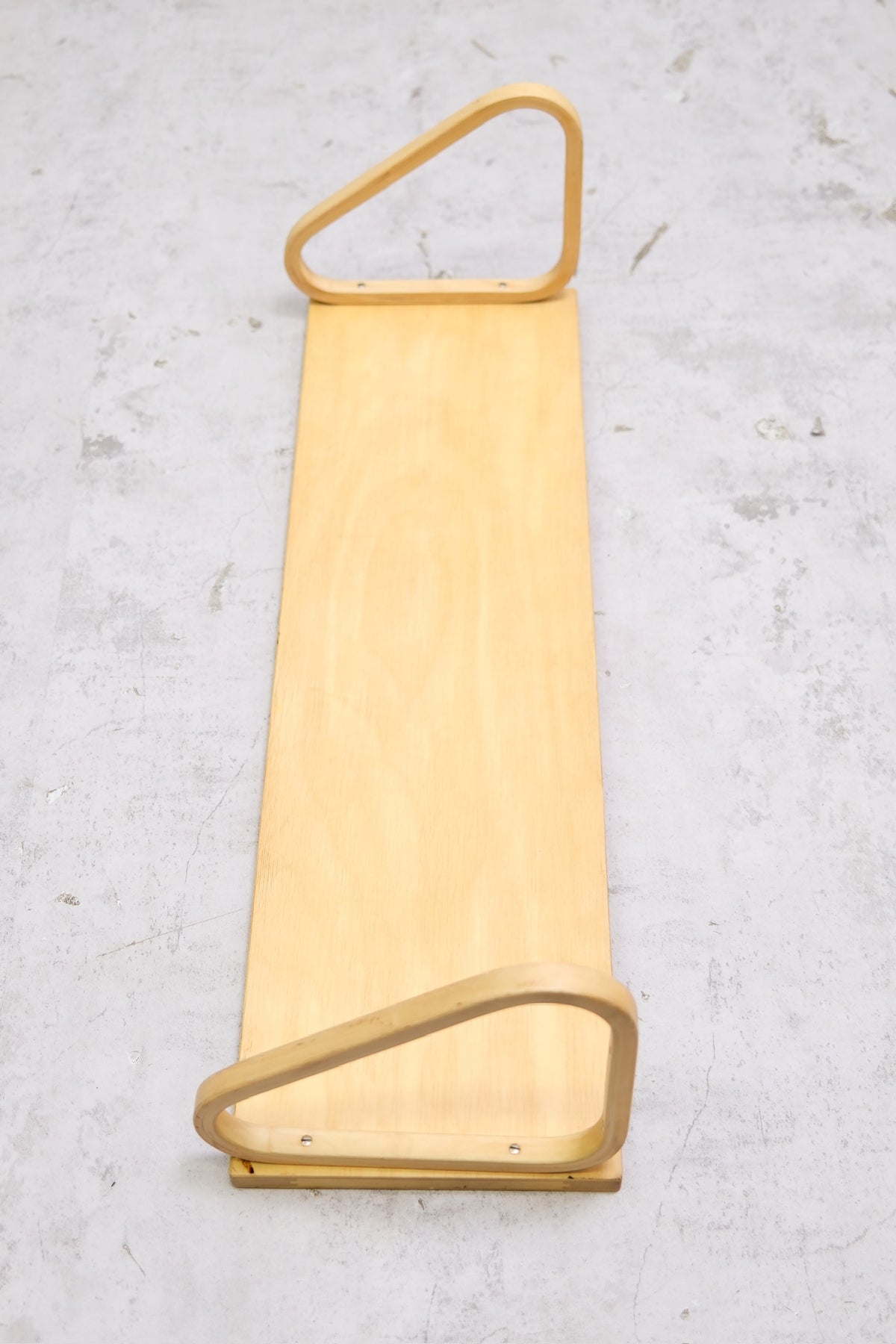 Alvar Aalto 112B -seinähylly, 1950-luku