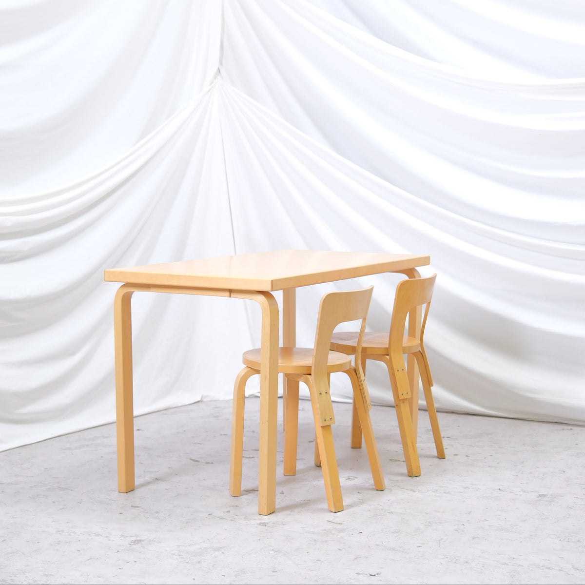 Vintage Alvar Aalto pöytä 80A, valmistaja Artek