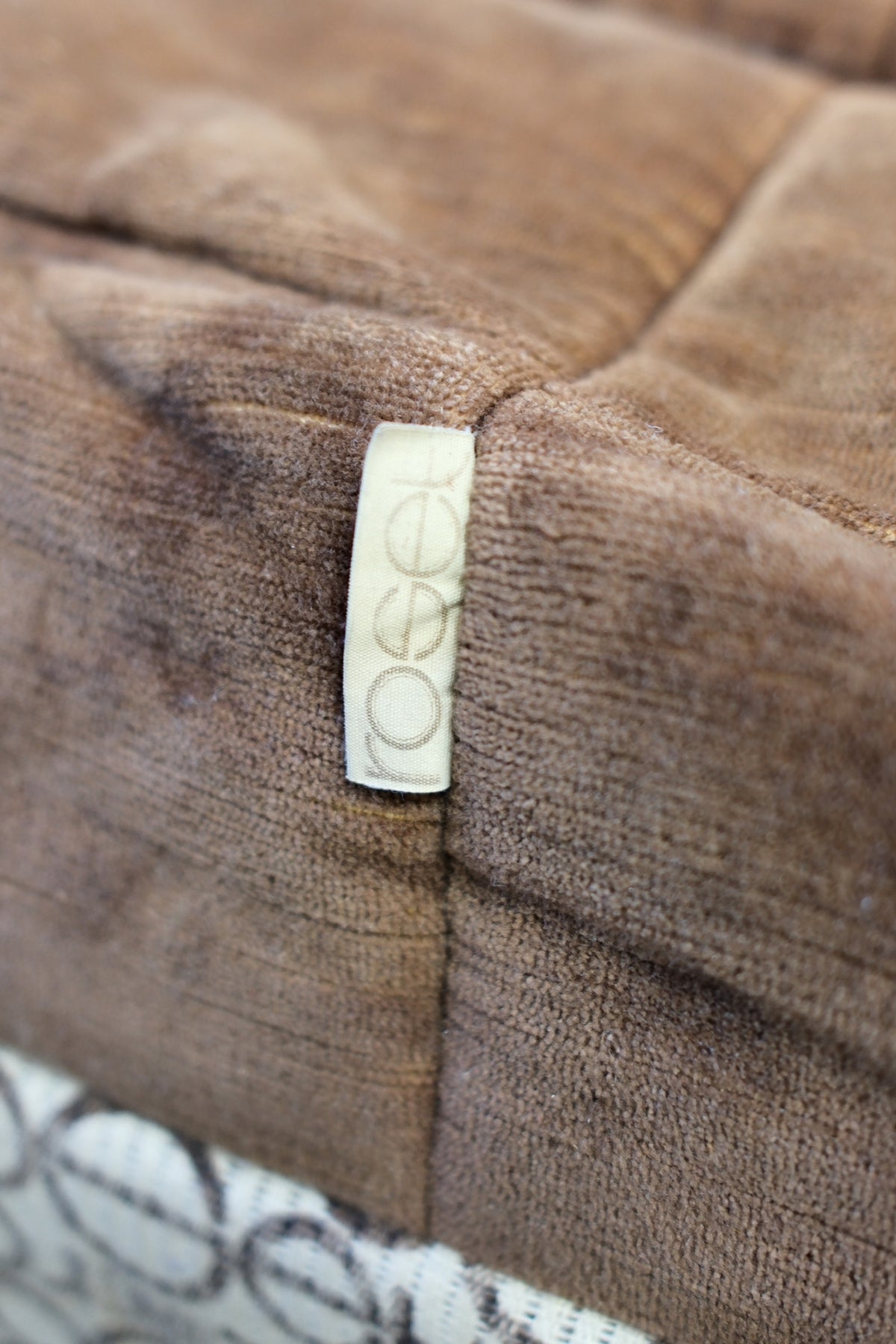 Ligne Roset Togo -sohvaryhmä, ruskea sametti
