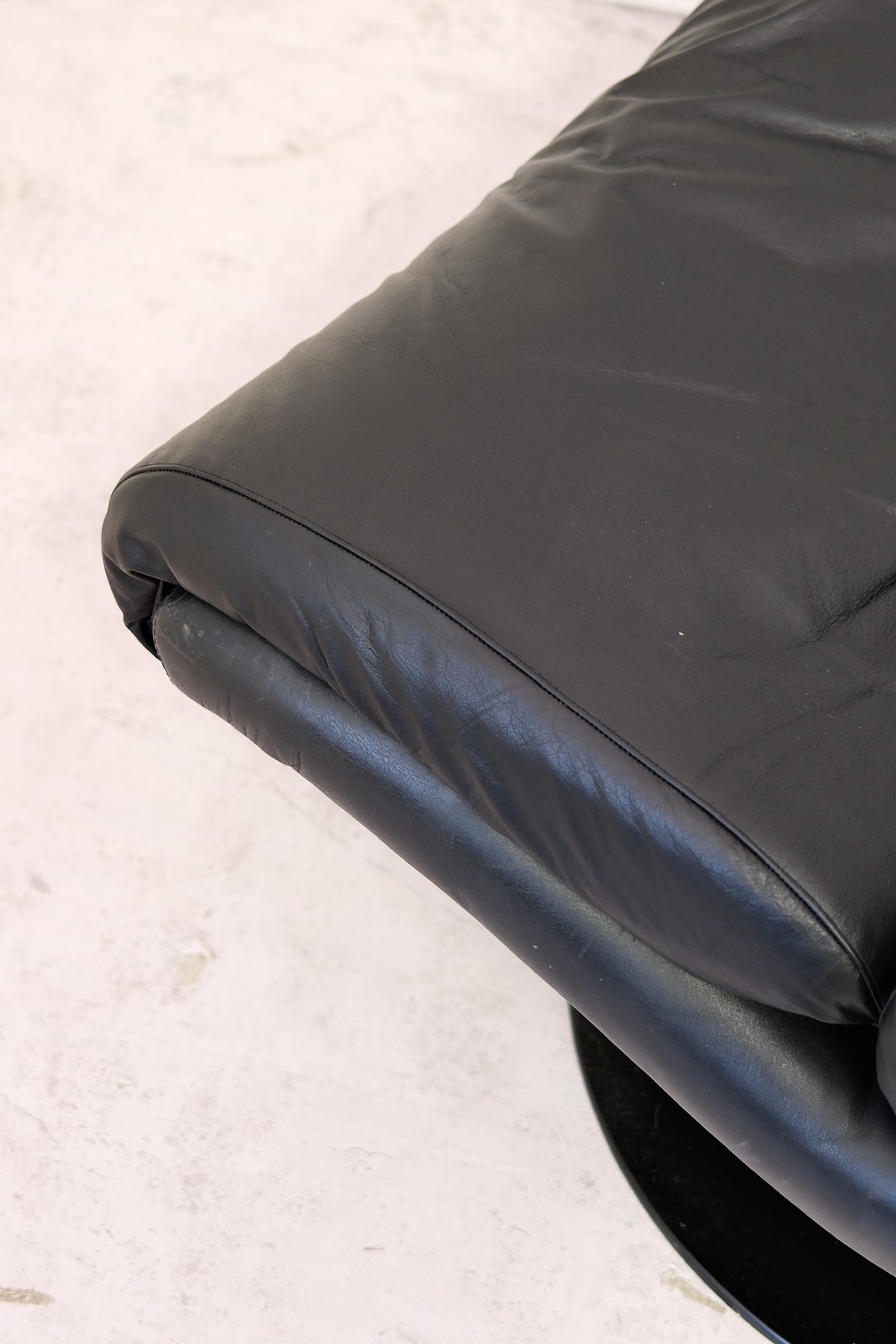 Yrjö Kukkapuro Saturnus armchairs - Avarte, Finland