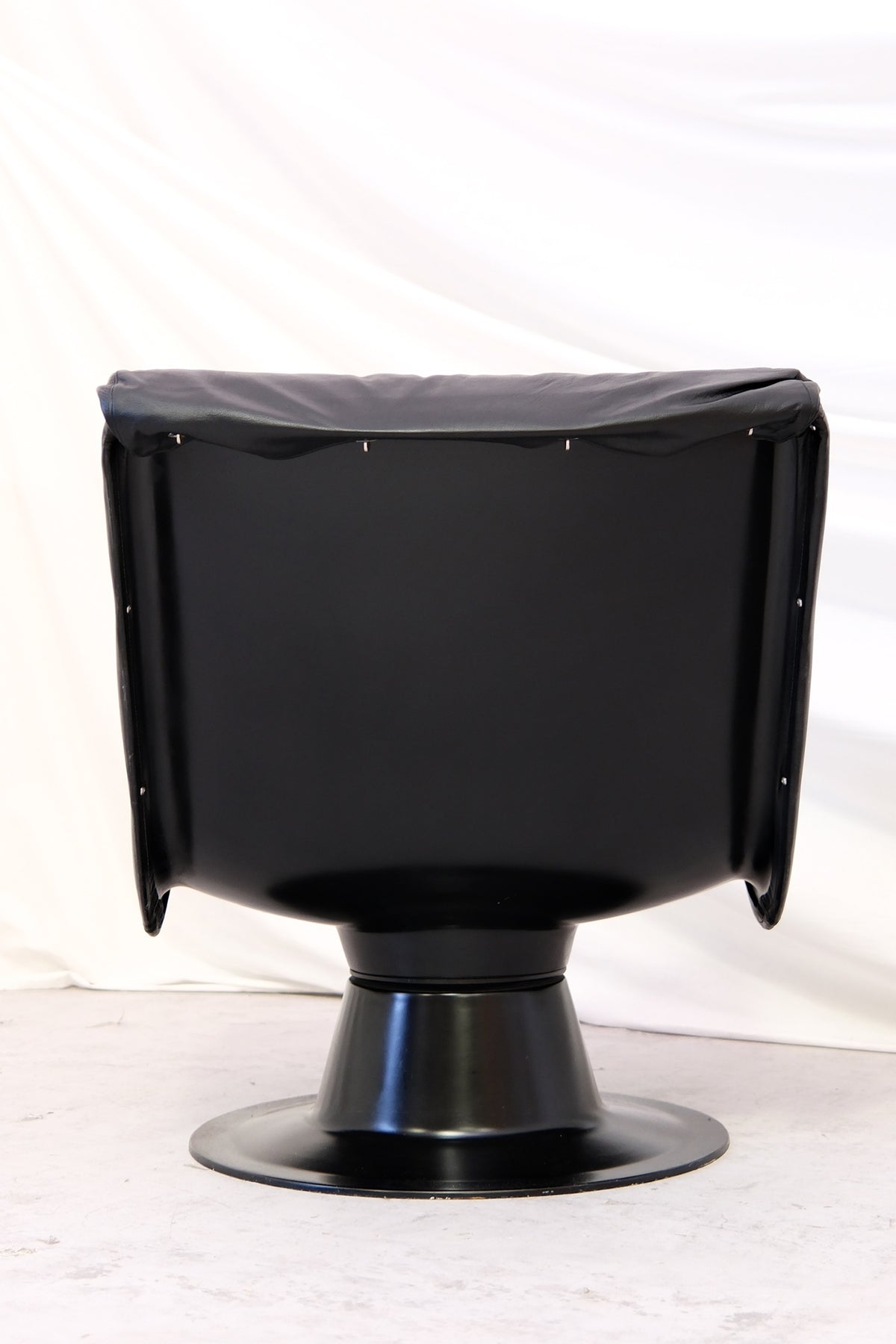 Yrjö Kukkapuro Saturnus armchairs - Avarte, Finland