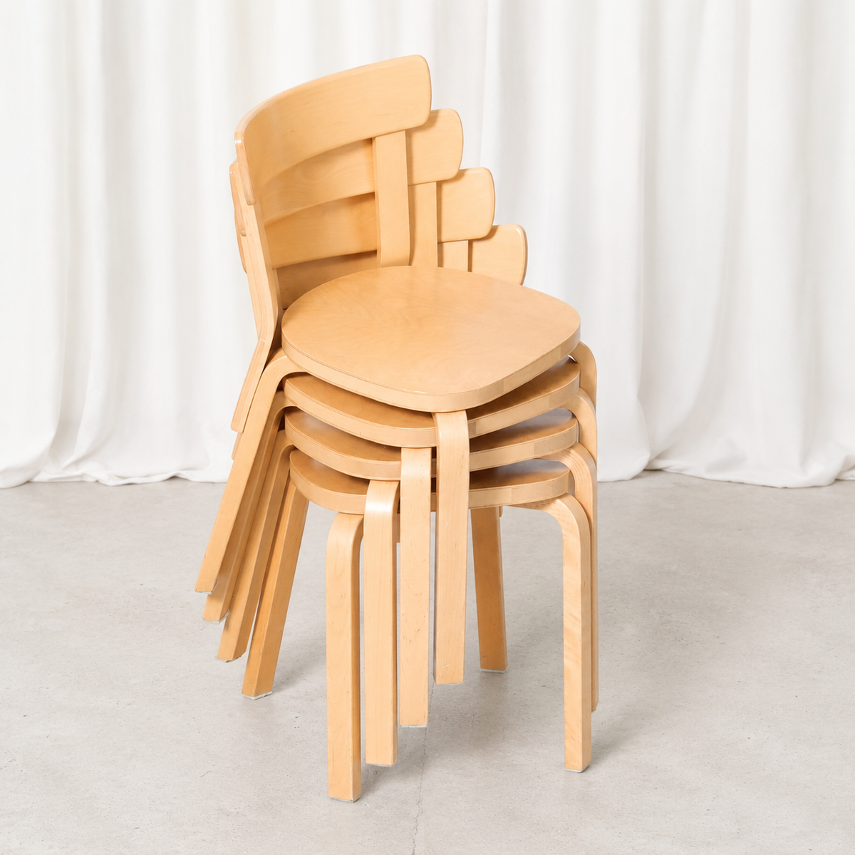 Artek tuoli 69, koivu – Alvar Aalto