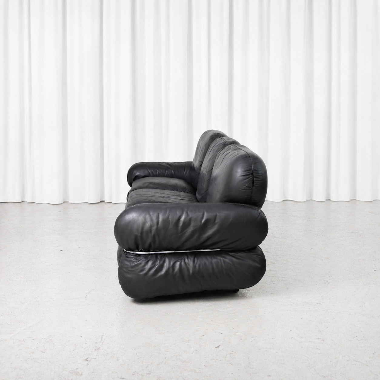 Isku Hannibal Sofa by Kurt Hvitsjö in Black Leather