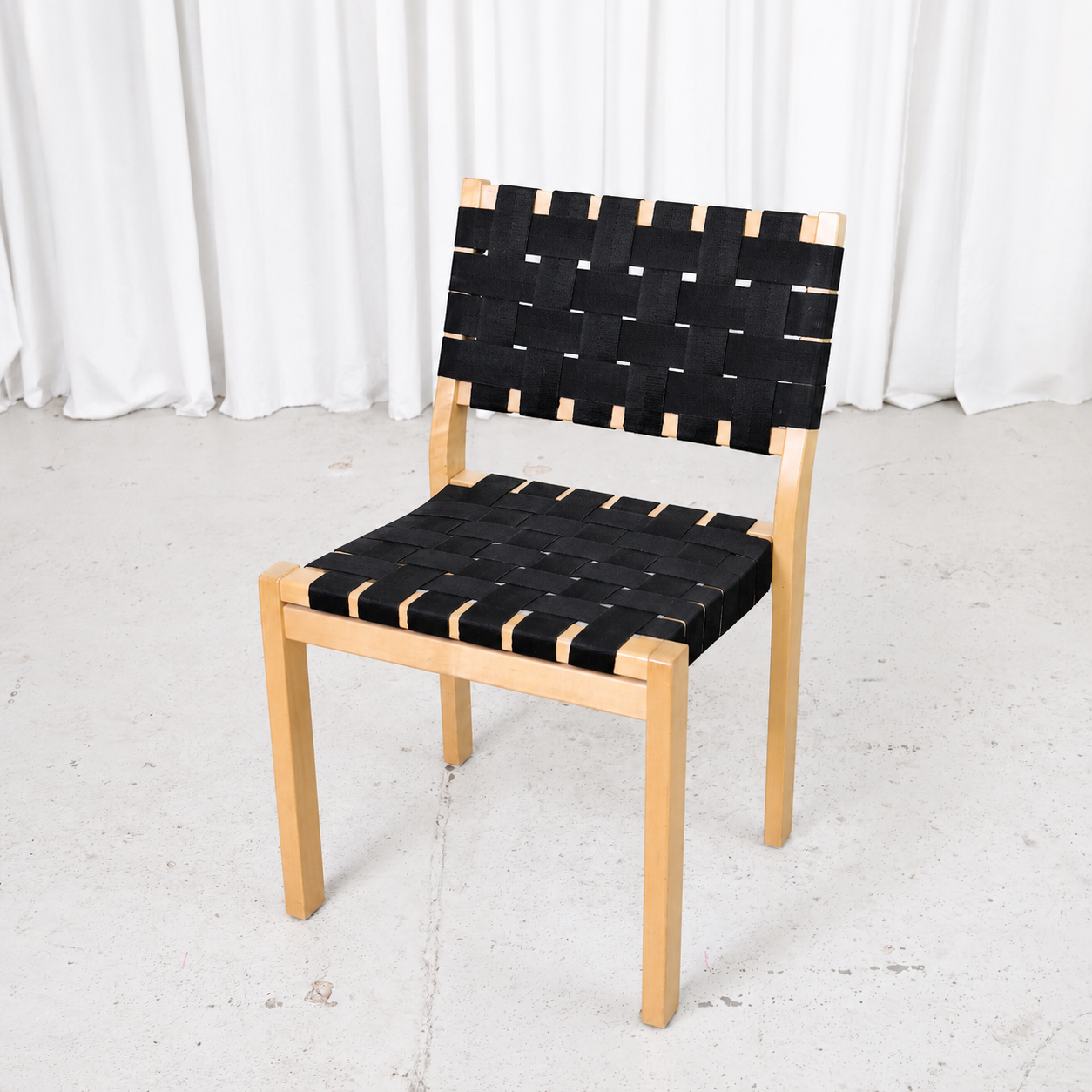 Artek malli 611 tuoli – Alvar Aalto