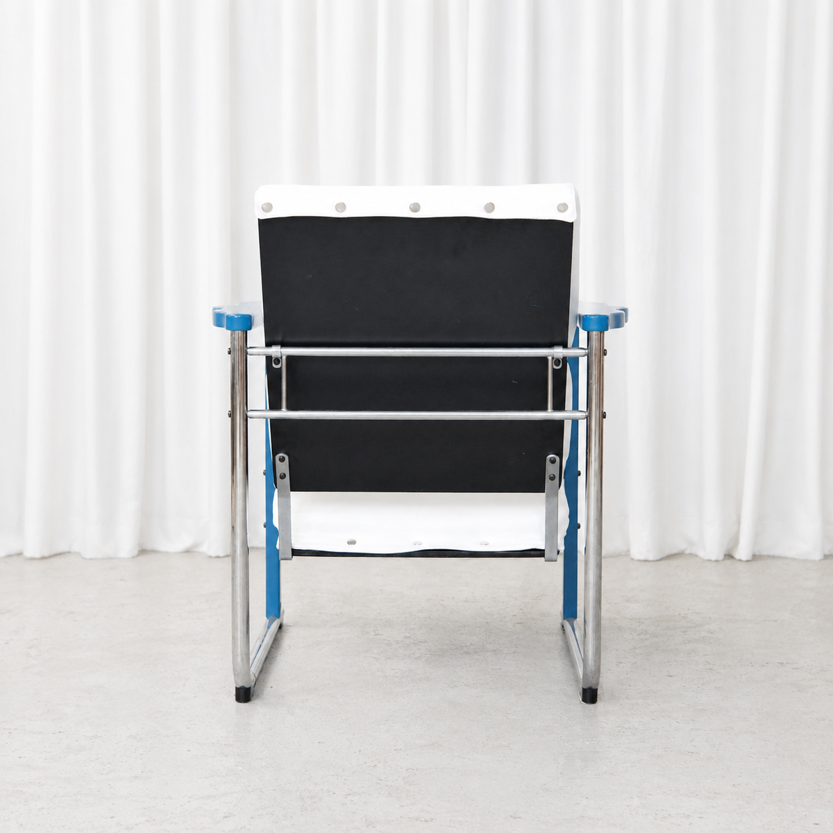Yrjö Kukkapuro Experiment Chair in White Leather and Blue Armrests for Avarte