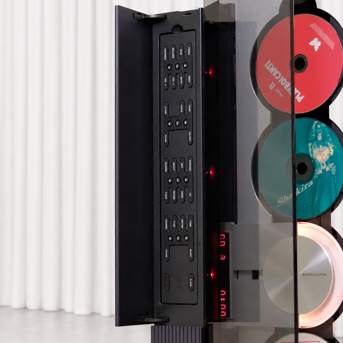 Bang & Olufsen BeoSound 9000 – David Lewis