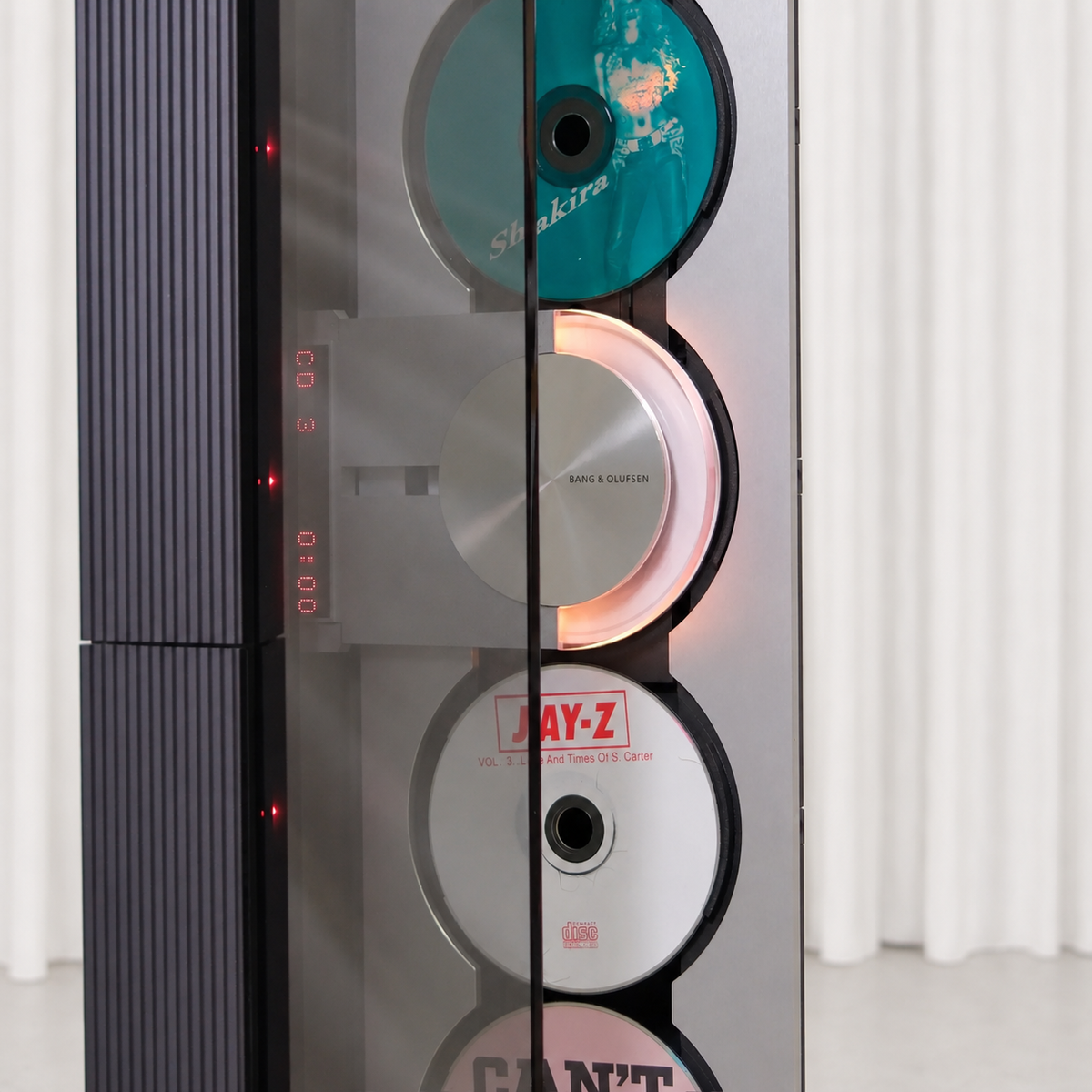 Bang & Olufsen BeoSound 9000 – David Lewis