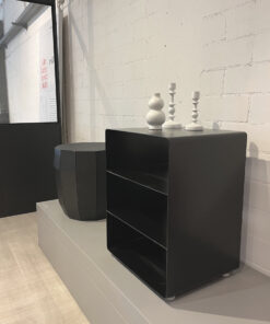 mueller-metall-moebel-HIfi-Rack-R-600-Schwarz-auf Chromfüßen